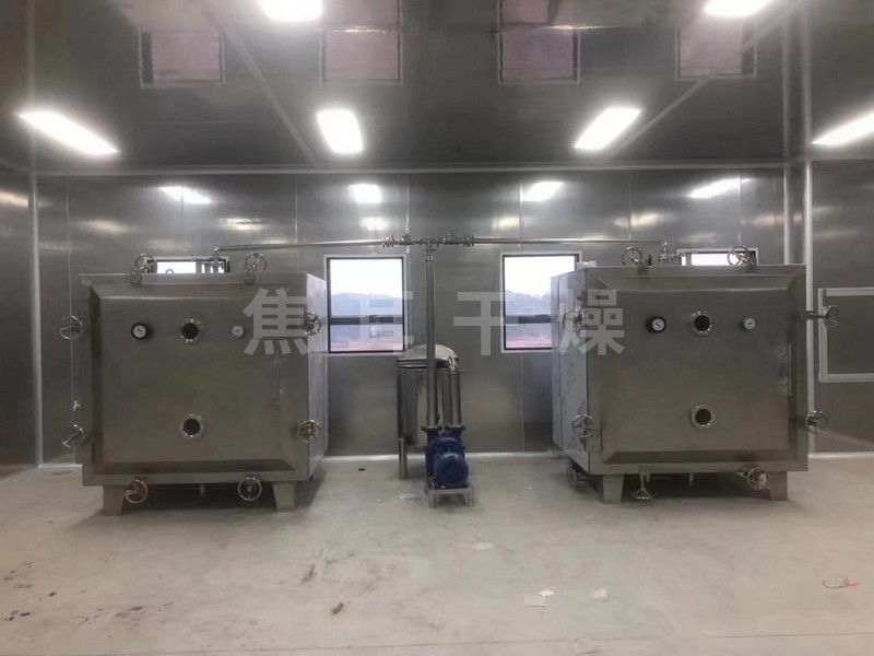 方形真空干燥現(xiàn)場